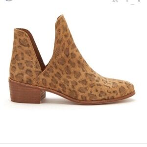 Matisse side slit suede booties